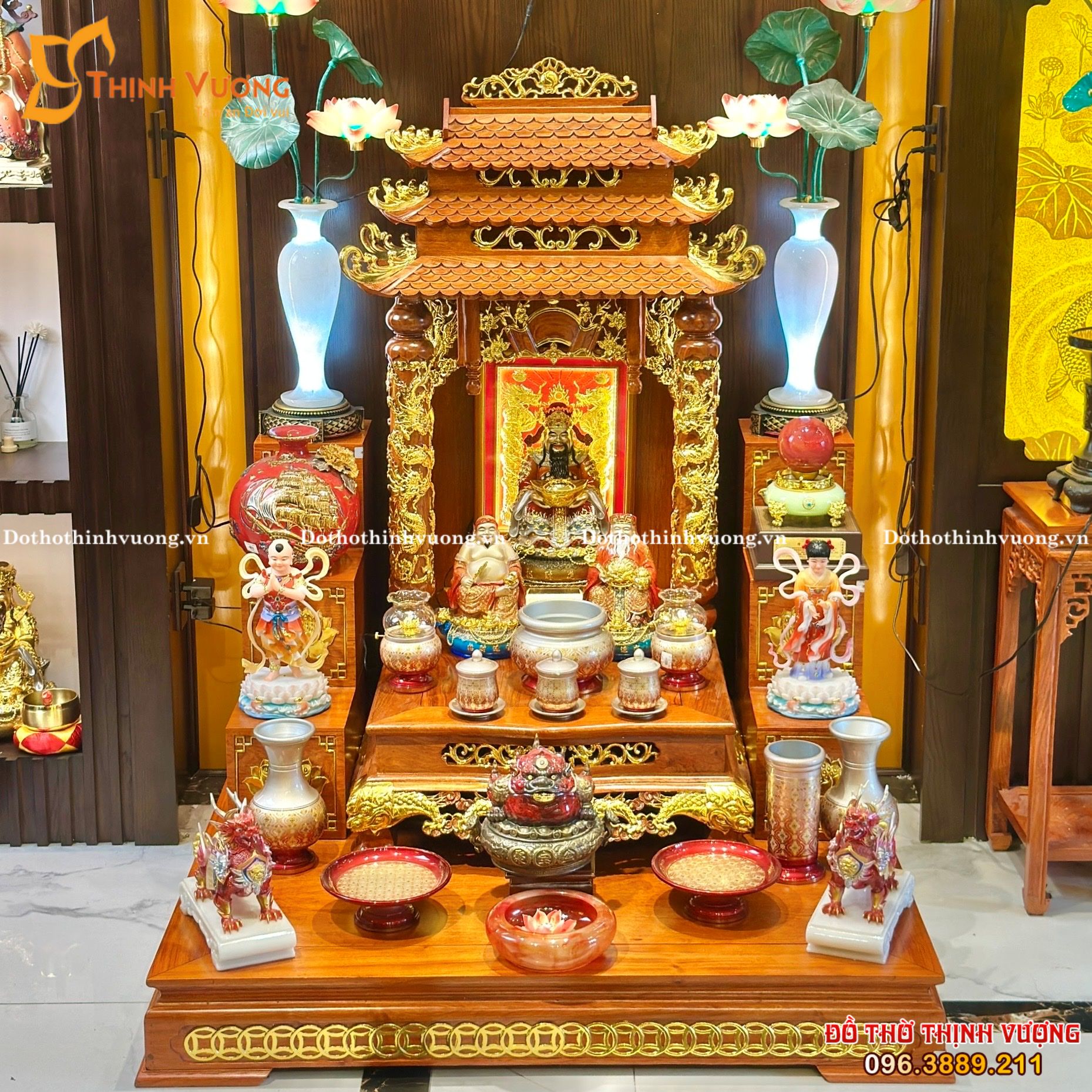 Bộ Thần Tài 3 Mái Hương Shan Set Đồng Vẽ Gấm Đỏ